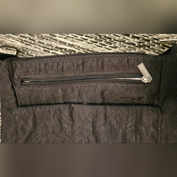 Baggallini Nylon Crossbody Medium Size Bag - Picture 5 of 8